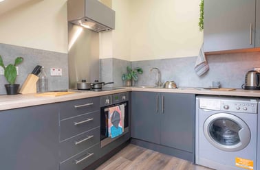 Platinum 1 Bed, iQ Fletcher House, Granby Row, City Centre, Manchester - Image 3